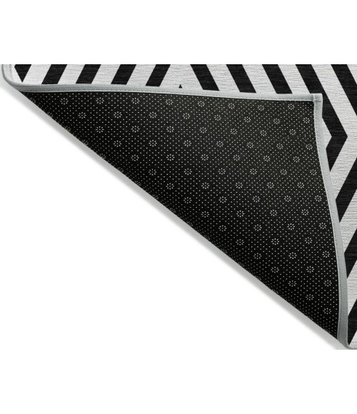 Chantille ACN550 Black 2'6" x 3'10" Rug
