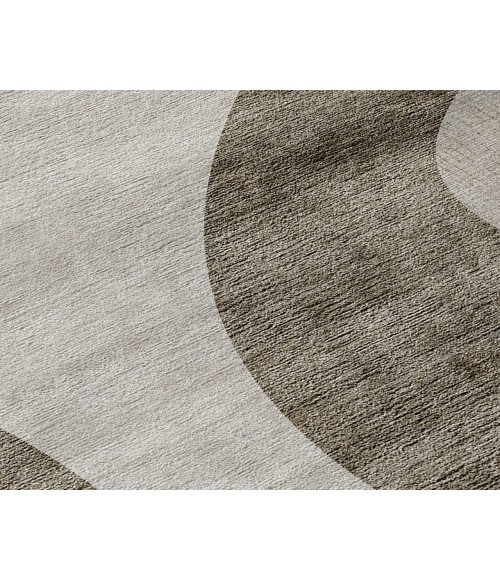 Chantille ACN657 Taupe 5' x 7'6" Rug
