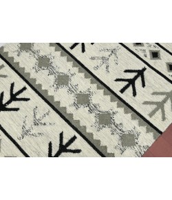 Amer Artifacts ARI-4 Pacha Ivory Rug 3 ft. X 5 ft. Rectangle