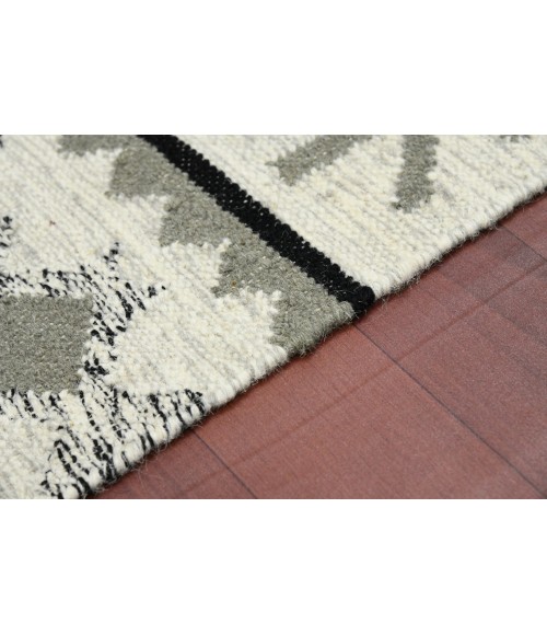 Amer Artifacts Pacha Ivory Handmade Flatweave Wool Area Rug 3'x5'