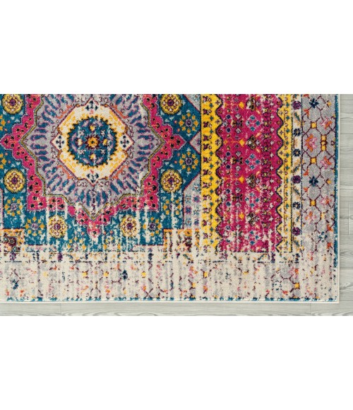 Amer Manhattan Beale Boho Medallion Pink/Ivory Runner Rug 2'6"x7'6"