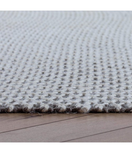 Anji Mountain 5' x 8' Honeycomb Gray & Ivory Jute Area Rug