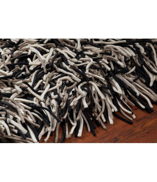 Chandra CYRAH CYR-10802 7 ft. 9 in. Round Rug