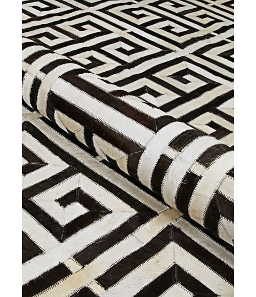 Couristan Chalet Meander Extra Large Black/Ivory Area Rug