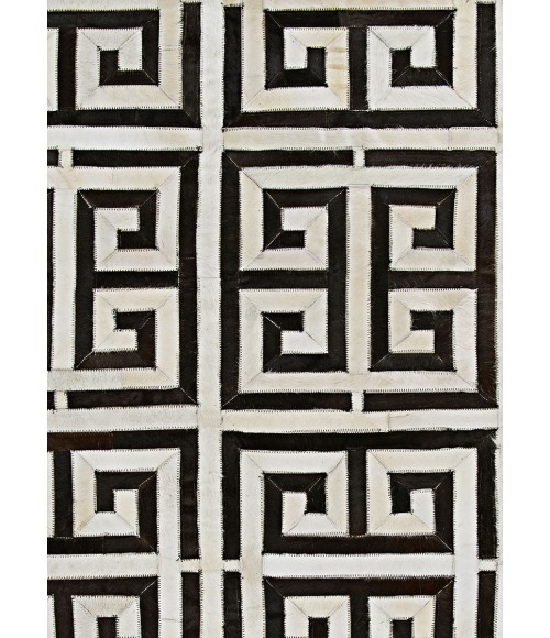 Couristan Chalet Meander 2' x 4' Black/Ivory Area Rug