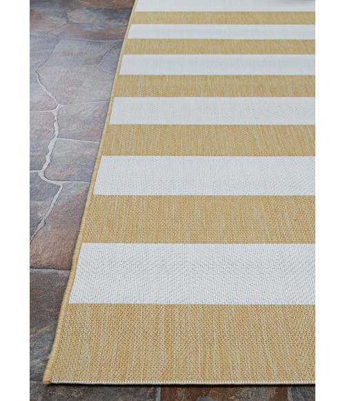 Couristan Afuera Yacht Club 2' x 4' Butterscotch/Ivory Area Rug