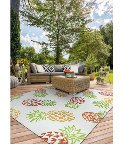 Couristan Covington Pineapples Sand Area Rug 2 ft. 6 in. X 8 ft. 6 in. Rectangle