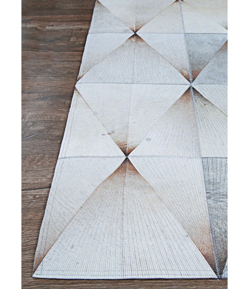 Couristan Chalet Diamondback 2' x 4' Desert Moon Area Rug