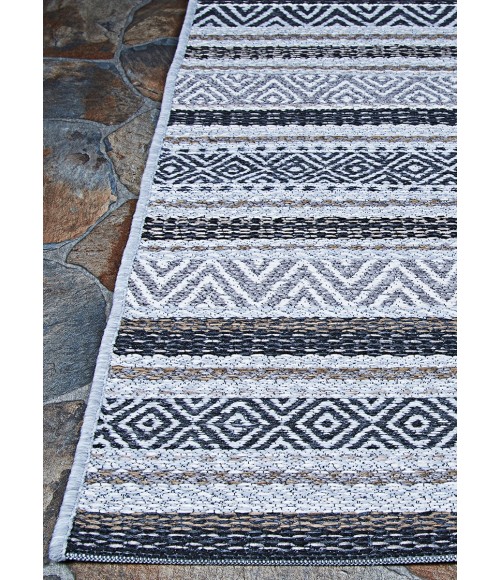 Couristan Cape Cobija 2' x 4' Gris Area Rug
