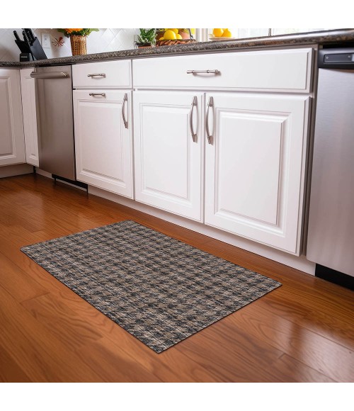 Dalyn Indoor/Outdoor Hinton HN1 Chocolate Washable 1'8" x 2'6" Rug