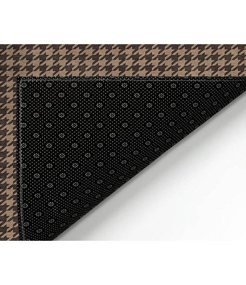 Dalyn Indoor/Outdoor Hinton HN1 Chocolate Washable 2'3" x 10' Rug