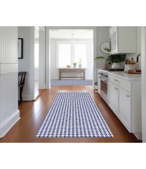 Dalyn Indoor/Outdoor Hinton HN1 Navy Washable 2'3" x 10' Rug