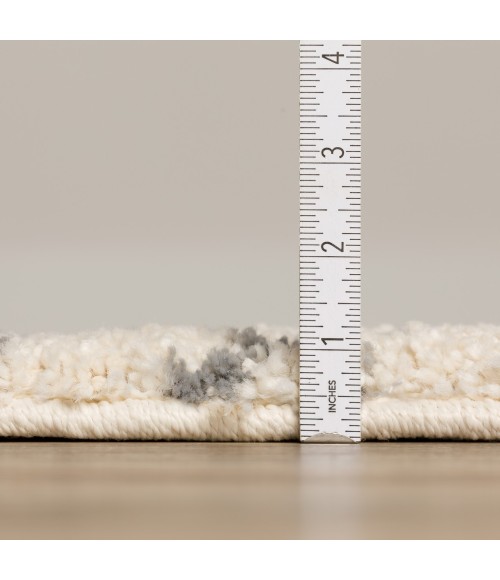 Dalyn Marquee MQ2 Ivory / Metal Area Rug 1 ft. 8 X 2 ft. 6 Rectangle