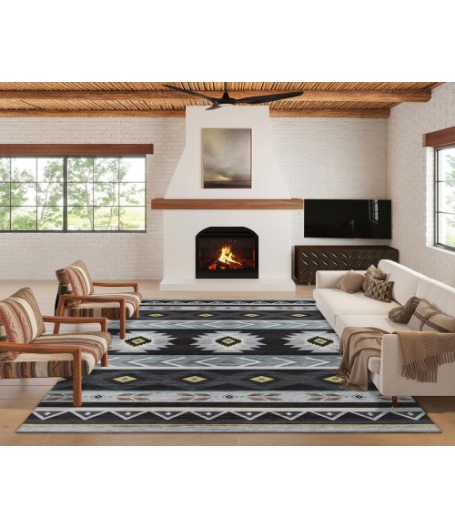 Dalyn Indoor/Outdoor Phoenix PH3 Black Washable 2'6" x 3'10" Rug