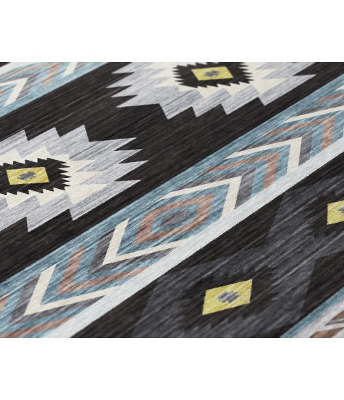 Dalyn Indoor/Outdoor Phoenix PH3 Black Washable 2'6" x 3'10" Rug