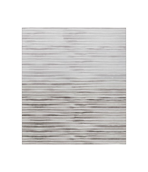 Dalyn Indoor/Outdoor Seabreeze SZ8 Pewter Washable 2'6" x 3'10" Rug