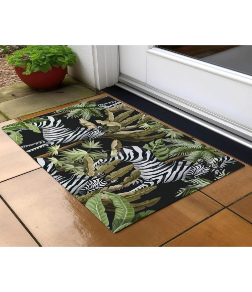 Dalyn Indoor/Outdoor Tropics TC13 Black Washable 1'8" x 2'6" Rug