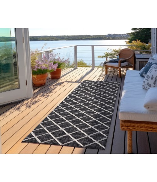 Dalyn Indoor/Outdoor York YO1 Black Washable 2'3" x 12' Rug