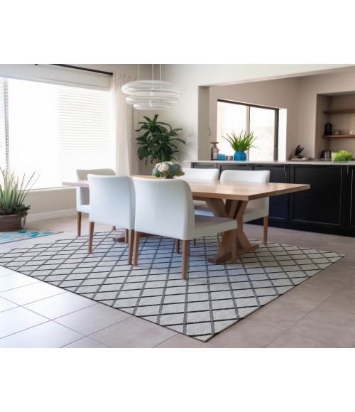 Dalyn Indoor/Outdoor York YO1 Grey Washable 3' x 5' Rug