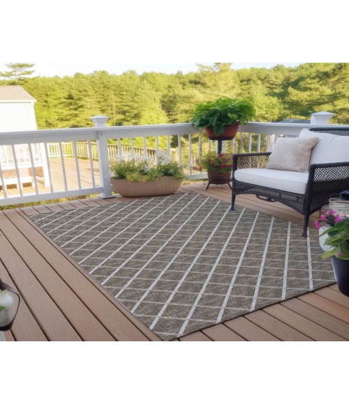 Dalyn Indoor/Outdoor York YO1 Taupe Washable 3' x 5' Rug