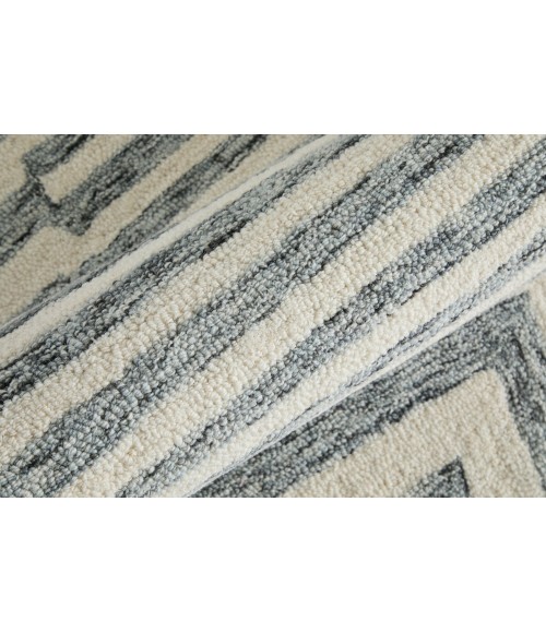 Feizy Wallace Gray/Ivory WAL8A42F 2 ft. X 3 ft. Rect. Rug