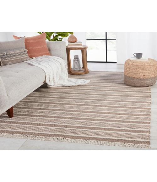 Vibe by Jaipur Living Kahlo Southwestern Striped Taupe/ Cream Area Rug (5'X8')