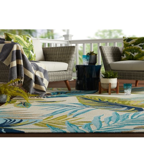 Catalina Area Rug Jaipur Living Fraise Indoor/ Outdoor Floral Blue/ Green Area Rug (5'X7'6")