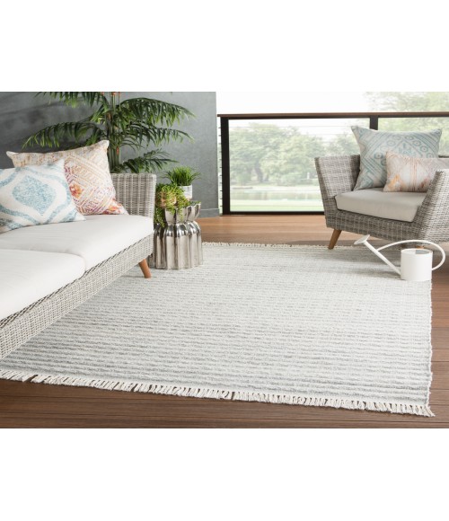 Jaipur Living Torre Indoor/ Outdoor Solid Light Gray/ Cream Area Rug (8'X10')