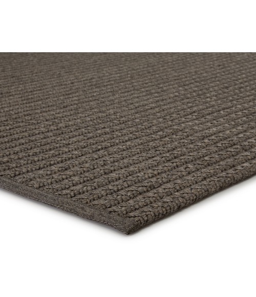 Jaipur Living Iver Indoor/ Outdoor Solid Gray/ Taupe Area Rug (7'6"X9'6")