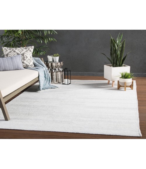 Jaipur Living Limon Indoor/ Outdoor Solid White Area Rug (7'10"X10'10")