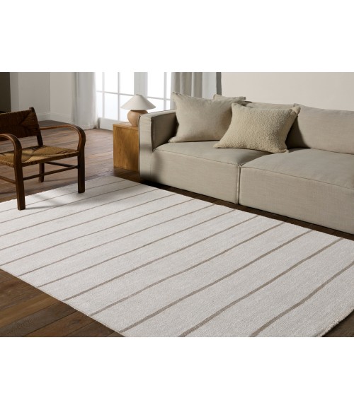Jaipur Living Saveen White SAV01 2 ft. 6 in. X 8 ft. Rnr Runner Rug