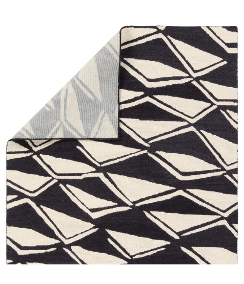 Nikki Chu Vera By Nikki Chu Black Vnk11 9 Ft. 6 In. X 13 Ft. 6 In. Rect. Rug