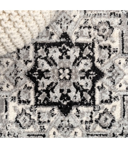 Inigo Cottage Medallion Dark Gray/Cream 5 ft. x 8 ft. Area Rug