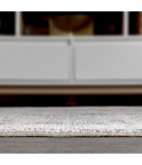 CALIFORNIA VINTAGE Area Rug Ankara Vintage Medallion Gray/Ivory 4 ft. x 6 ft. Area Rug