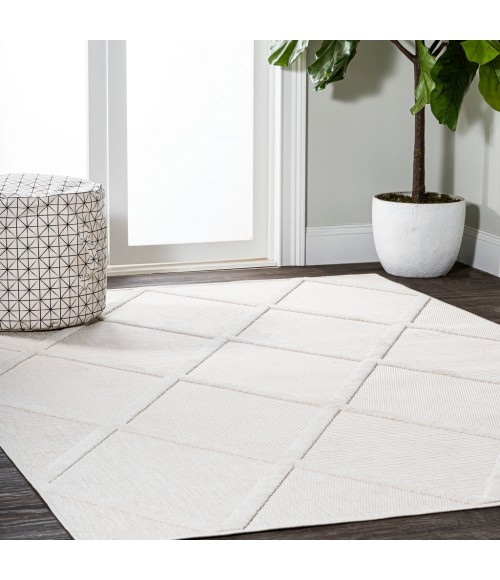 Salines Diamond Trellis Ivory 4 ft. x 6 ft. Indoor/Outdoor Area Rug