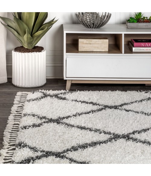 MERCER SHAG Area Rug Mercer Shag Plush Tassel Moroccan Geometric Trellis Cream/Grey 4 ft. x 6 ft. Area Rug