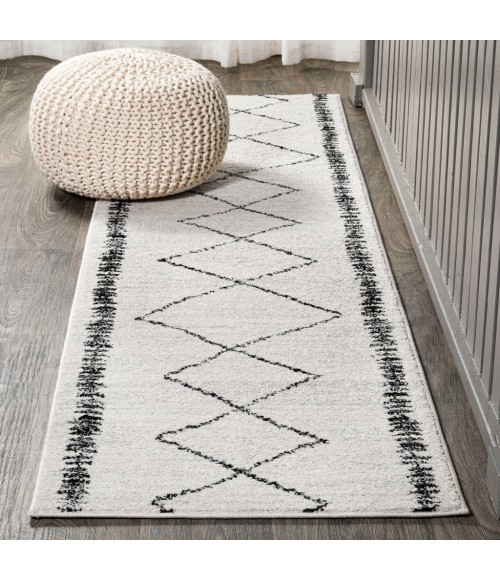 MOROCCAN HYPE Area Rug Zaina Moroccan Beni Souk Cream/Black 2 ft. x 8 ft. Runner Rug