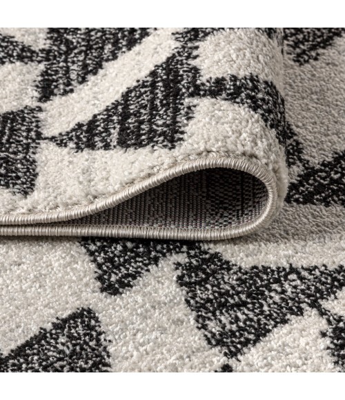 Aisha Moroccan Triangle Geometric Cream/Black 2 ft. x 8 ft. Runner Rug