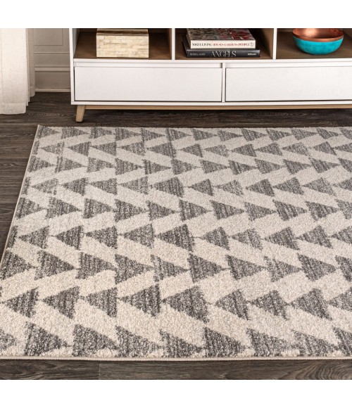 MOROCCAN HYPE Area Rug Aisha Moroccan Triangle Geometric Cream/Gray 8 ft. x 10 ft. Area Rug