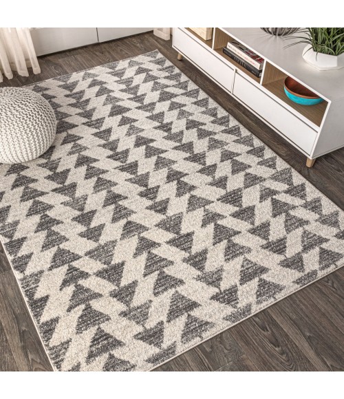 MOROCCAN HYPE Area Rug Aisha Moroccan Triangle Geometric Cream/Gray 8 ft. x 10 ft. Area Rug
