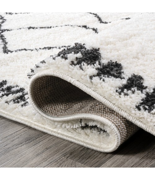 MOROCCAN HYPE Area Rug Calvia Moroccan Diamond Shag White/Gray 2 ft. x 8 ft. Runner Rug