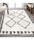 MOROCCAN HYPE Area Rug Calvia Moroccan Diamond Shag White/Gray 4 ft. x 6 ft. Area Rug