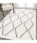 MOROCCAN HYPE Area Rug Catala Moroccan Diamond Shag White/Gray 3 ft. x 5 ft. Area Rug