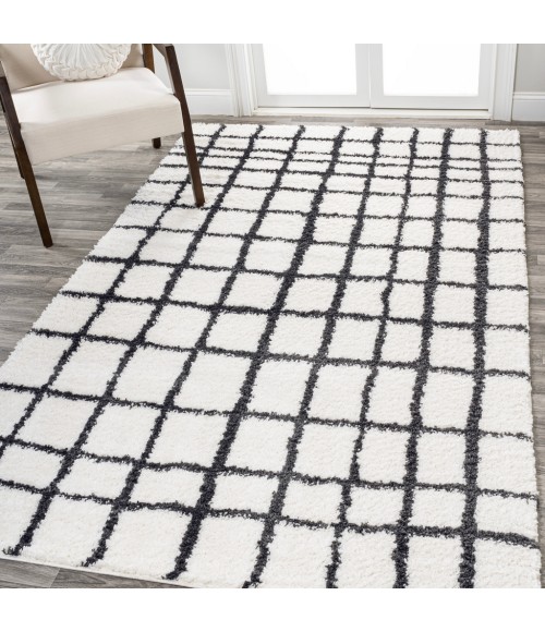 MOROCCAN HYPE Area Rug Arenal Geometric Grid Shag White/Gray 5 ft. x 8 ft. Area Rug