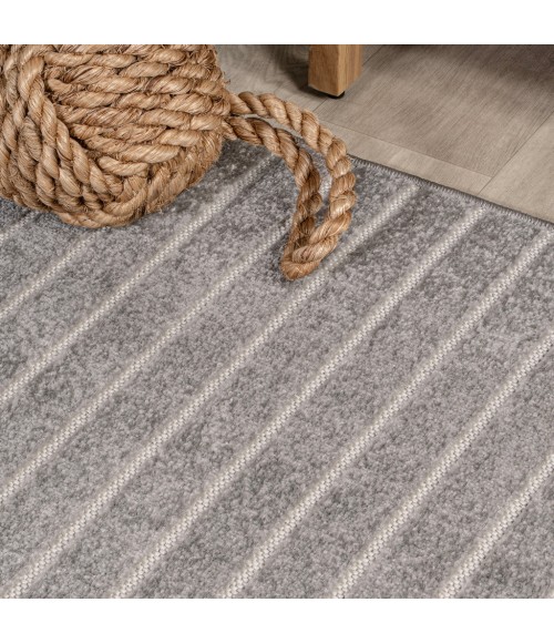 Odense Minimalist Angle Geometric Gray/Ivory 4 ft. x 6 ft. Area Rug