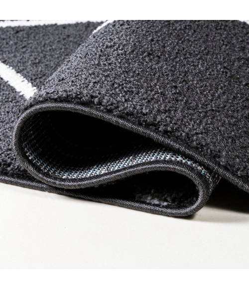 SUPERSOFT Area Rug Cole Minimalist Diamond Trellis Black/White 2 ft. x 10 ft. Runner Rug