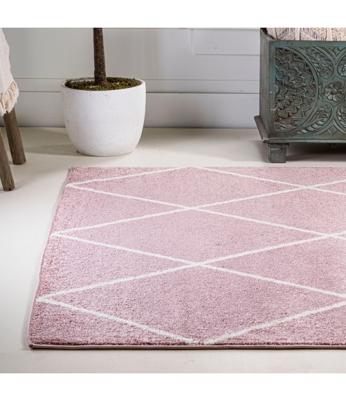 SUPERSOFT Area Rug Cole Minimalist Diamond Trellis Rose/White 4 ft. x 6 ft. Area Rug