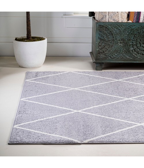 SUPERSOFT Area Rug Cole Minimalist Diamond Trellis Gray/White 8 ft. x 10 ft. Area Rug