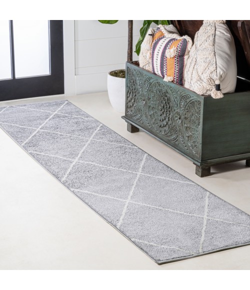 SUPERSOFT Area Rug Cole Minimalist Diamond Trellis Light Gray/White 2 ft. x 10 ft. Runner Rug