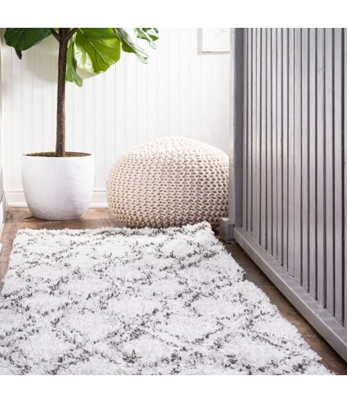 LONDON SHAG Area Rug Soller Diamond Trellis Shag Beige/Dark Gray 2 ft. x 8 ft. Runner Rug